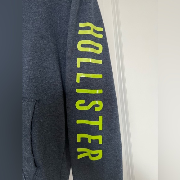 Hollister - Sweater - Picture 2 of 3